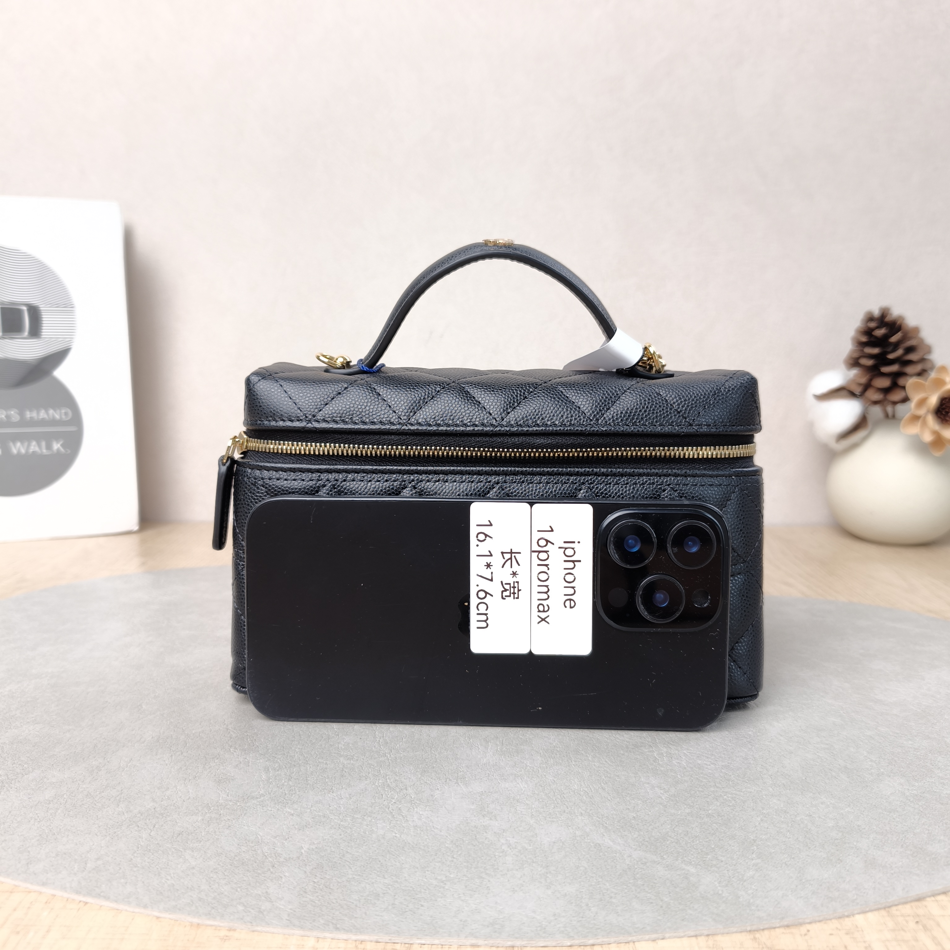 Chanel Top Handle Bag lp Black Grained Calfskin19.5 × 5 × 17 cm — cover view 3 of 6