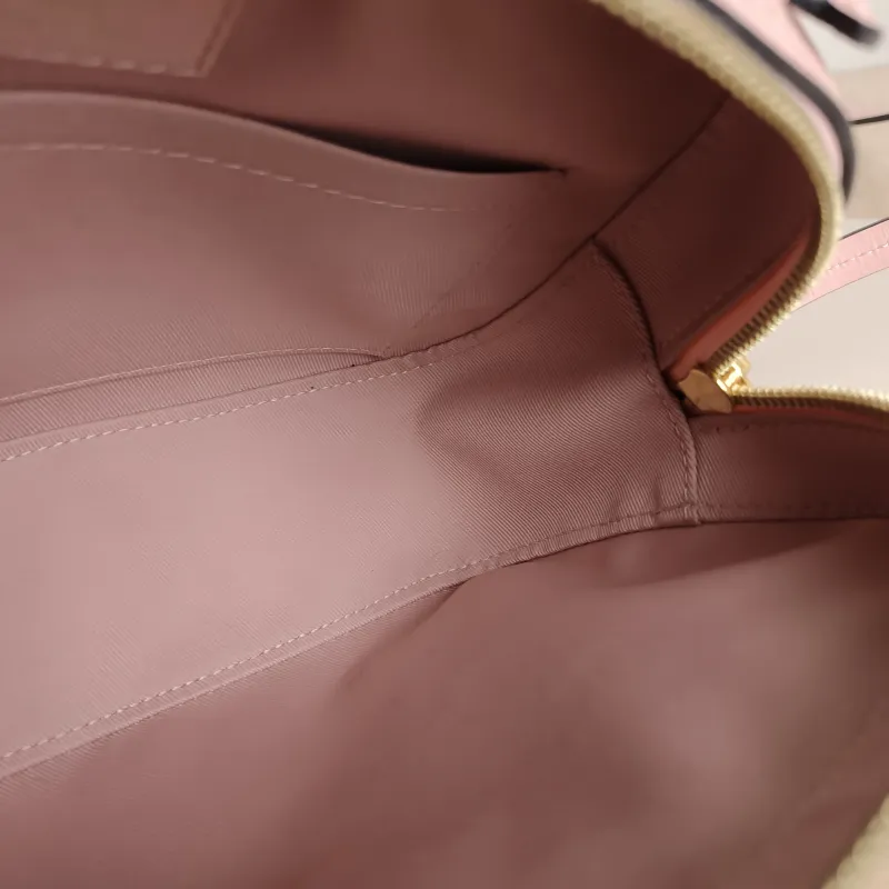 Louis Vuitton Crossbody Bag Saintonge Camera Bag Pink PVC Small 22 × 8 × 16 cm — detail view 5 of 10