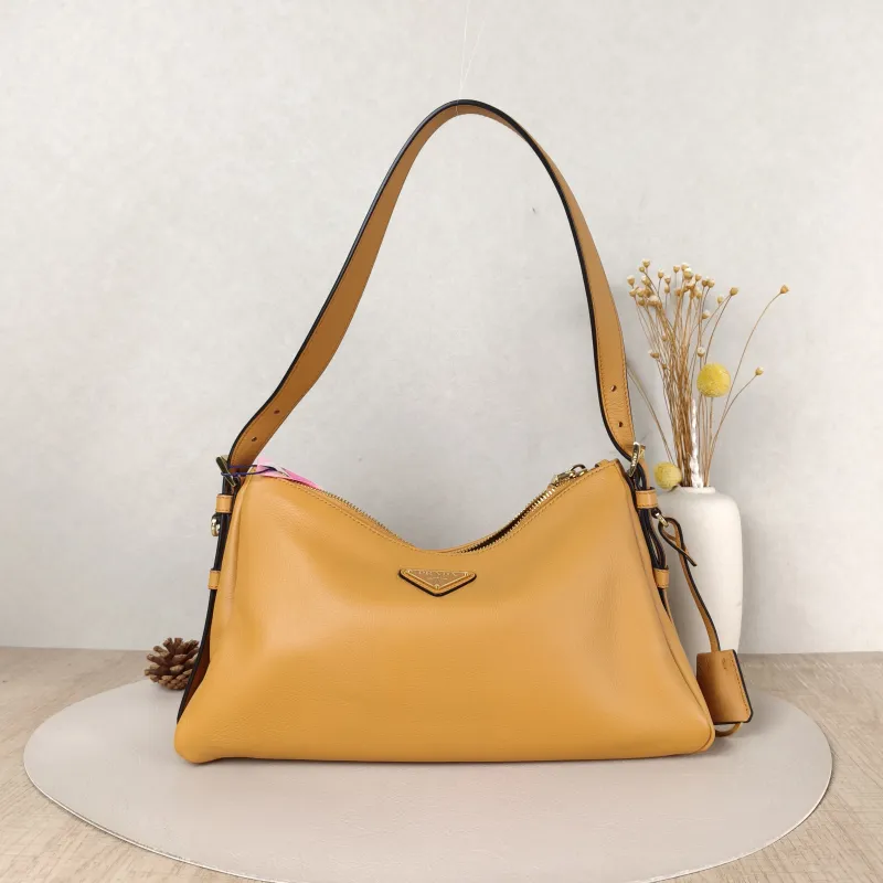 PRADA Shoulder Bag Aimée Yellow Calfskin One Size31 × 9 × 18 cm