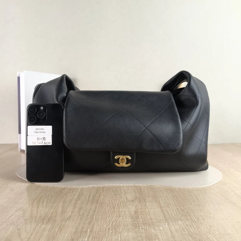 Chanel Shoulder Bag 25k hobo Black Calfskin 43 × 9 × 36 cm — cover view 3 of 5