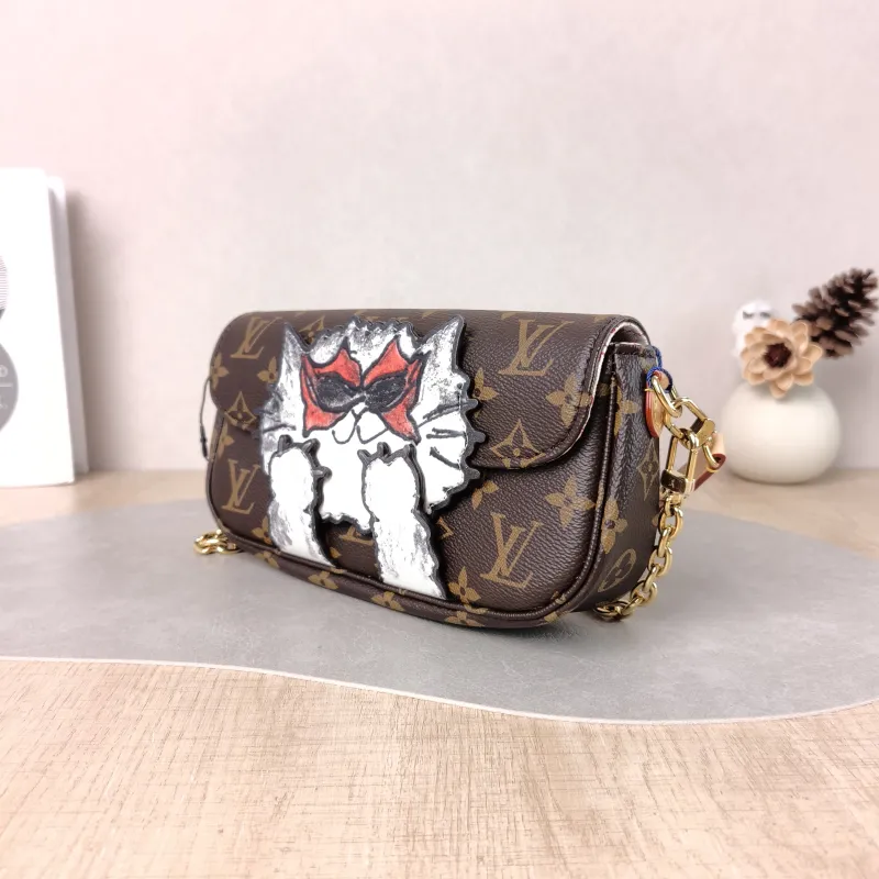 Louis Vuitton Crossbody Bag IVY Monogram PVC Small 23.5 × 4.3 × 12 cm — cover view 3 of 6