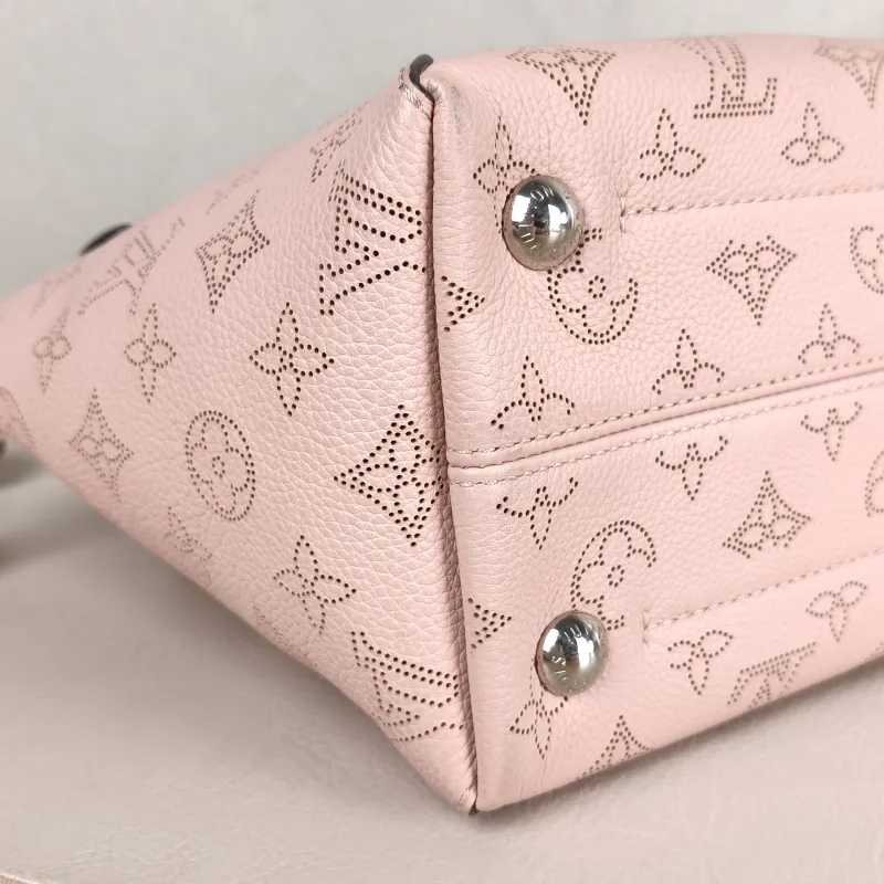 Louis Vuitton Shoulder Bag Hina Pink Calfskin Small 23 × 13 × 21 cm — detail view 9 of 13