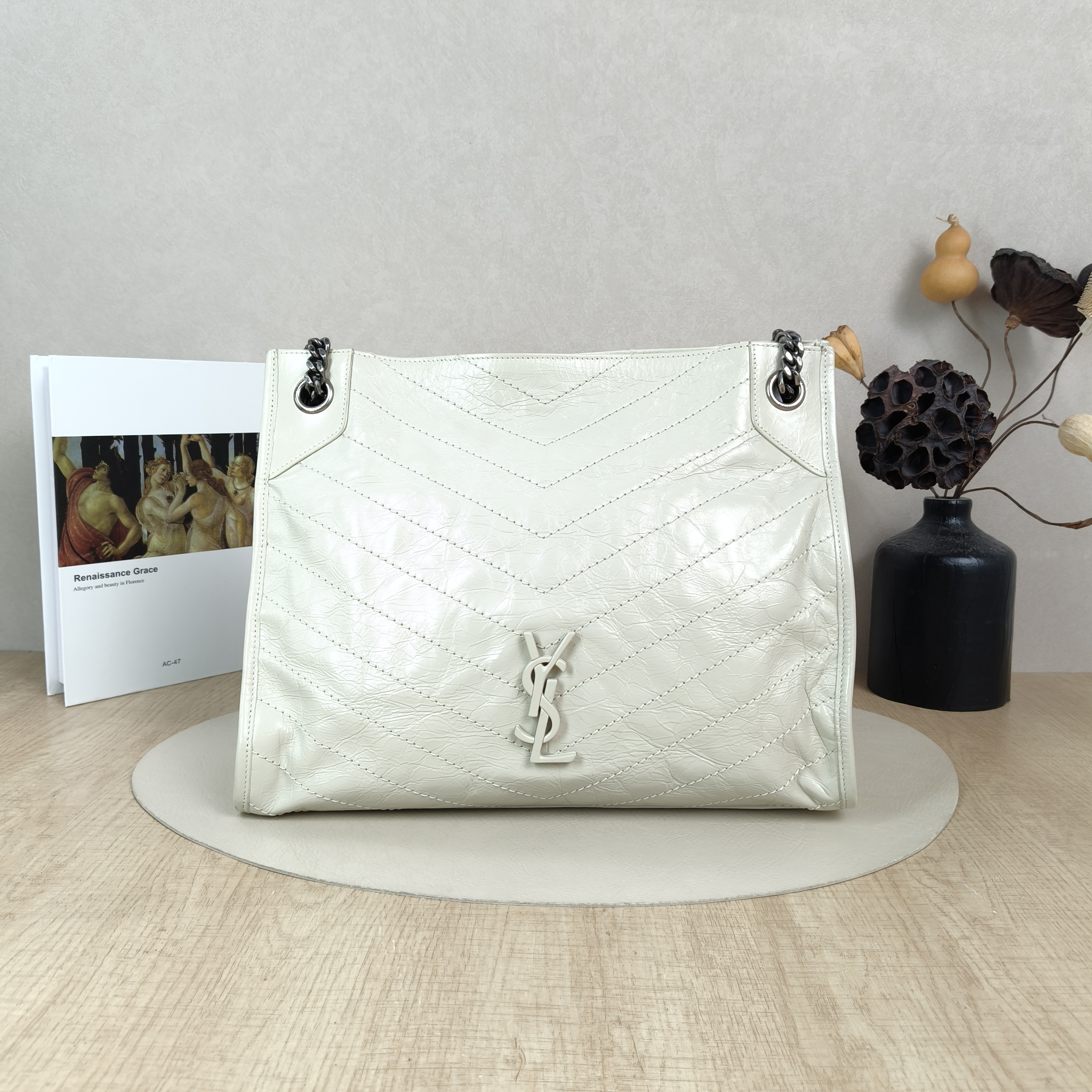 SAINT LAURENT Shoulder Bag NIKI SHOPPING Shopping Tote White Calfskin Medium33 × 11.5 × 27 cm