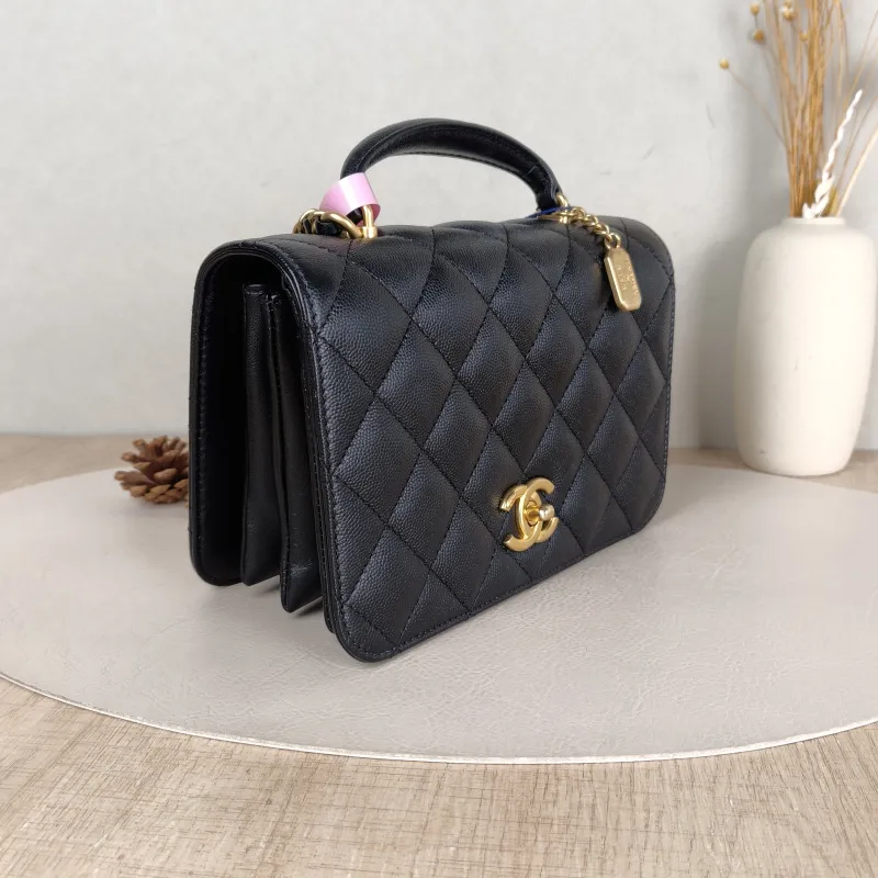 Chanel Crossbody Bag Black Grained Calfskin 21 × 9 × 15 cm — cover view 5 of 5