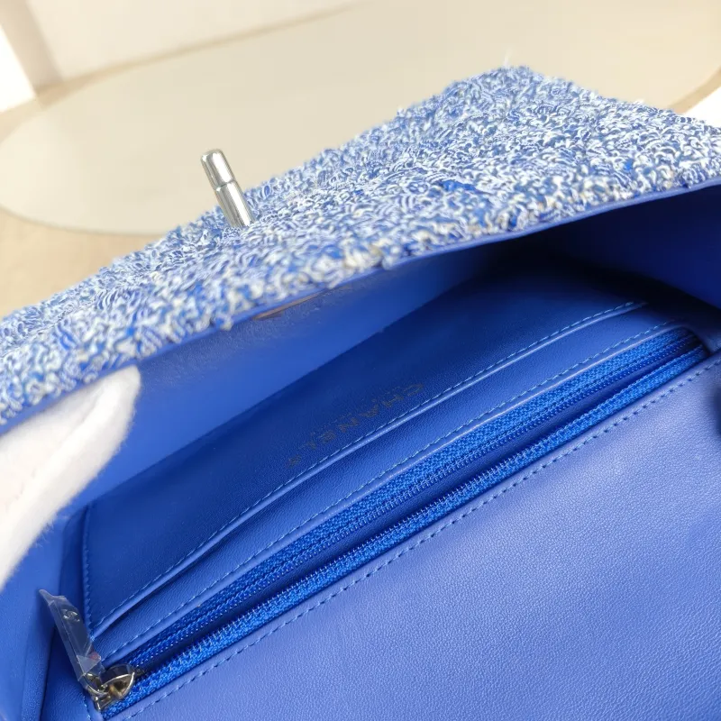 Chanel Crossbody Bag Classic Flap Large Mini CF Mini Blue mini 20 × 6 × 12 cm — detail view 6 of 11
