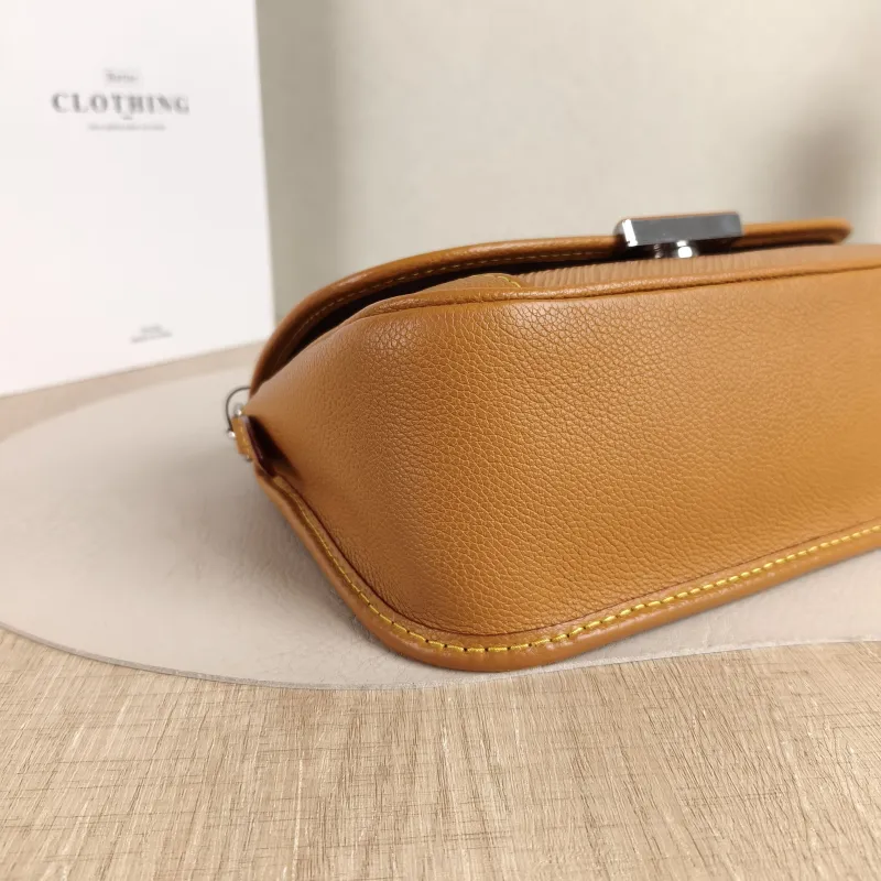 Louis Vuitton Shoulder Bag BUCI Epi Embossed Calfskin One Size24.5 × 9 × 15.5 cm — detail view 7 of 10