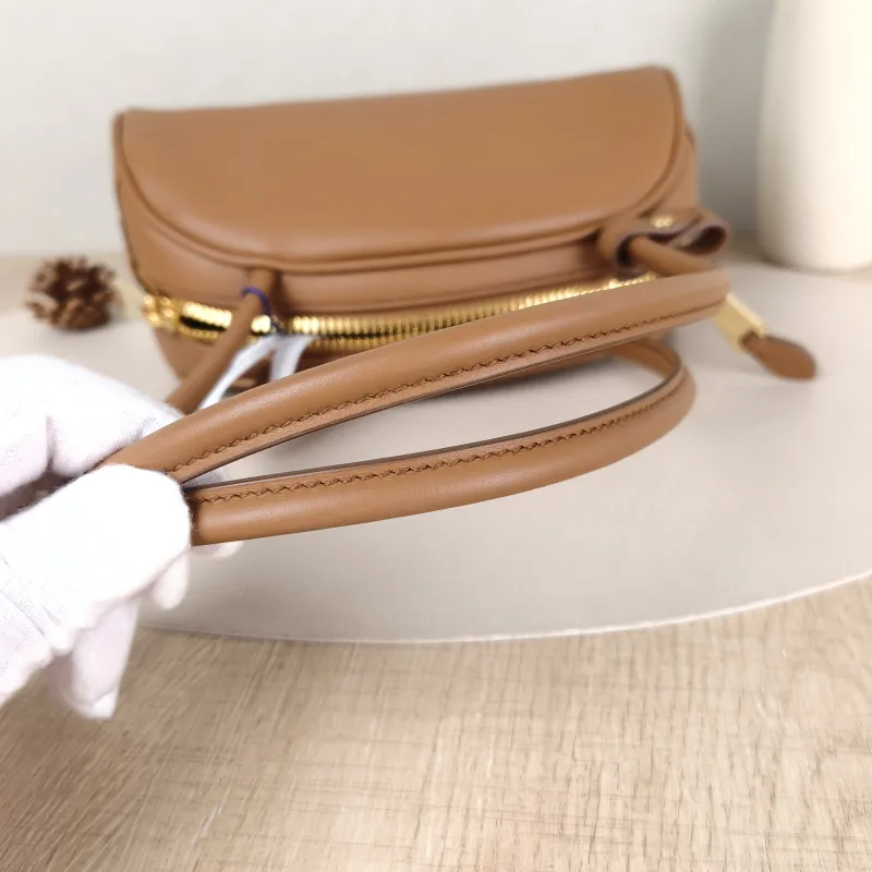 Miumiu Shoulder Bag Beau Brown Calfskin Small 23 × 10 × 11.5 cm — detail view 3 of 12