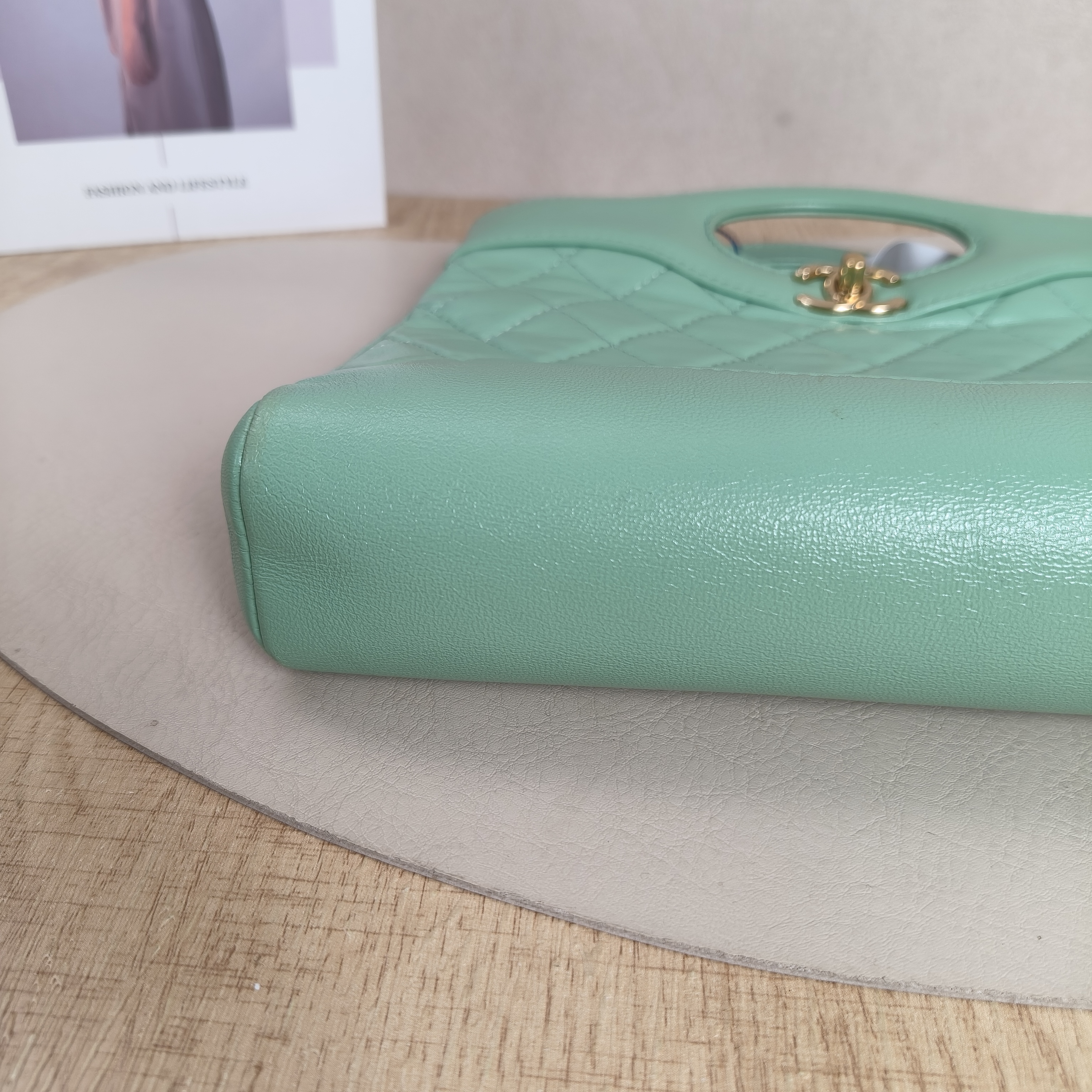 Chanel Crossbody Bag31Bag Green Calfskinmini23 × 5.5 × 22 cm — cover view 7 of 10