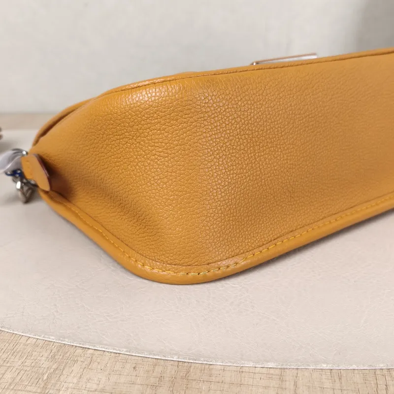 Louis Vuitton Shoulder Bag BUCI Epi Embossed Calfskin 24.5 × 9 × 15.5 cm — detail view 5 of 13
