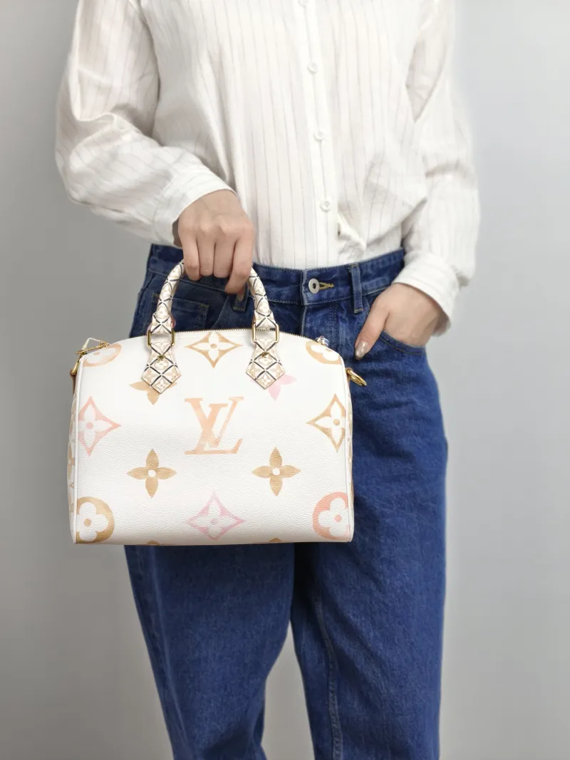 Louis Vuitton Top Handle Bag Speedy25 PVC One Size 25 × 15 × 19 cm — on-model view 3 of 3