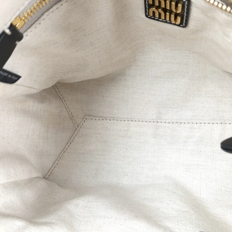 Miumiu Shoulder Bag IVY Tote Shopping Tote Black CC alfskin Small 22 × 12 × 23.5 cm — detail view 5 of 13