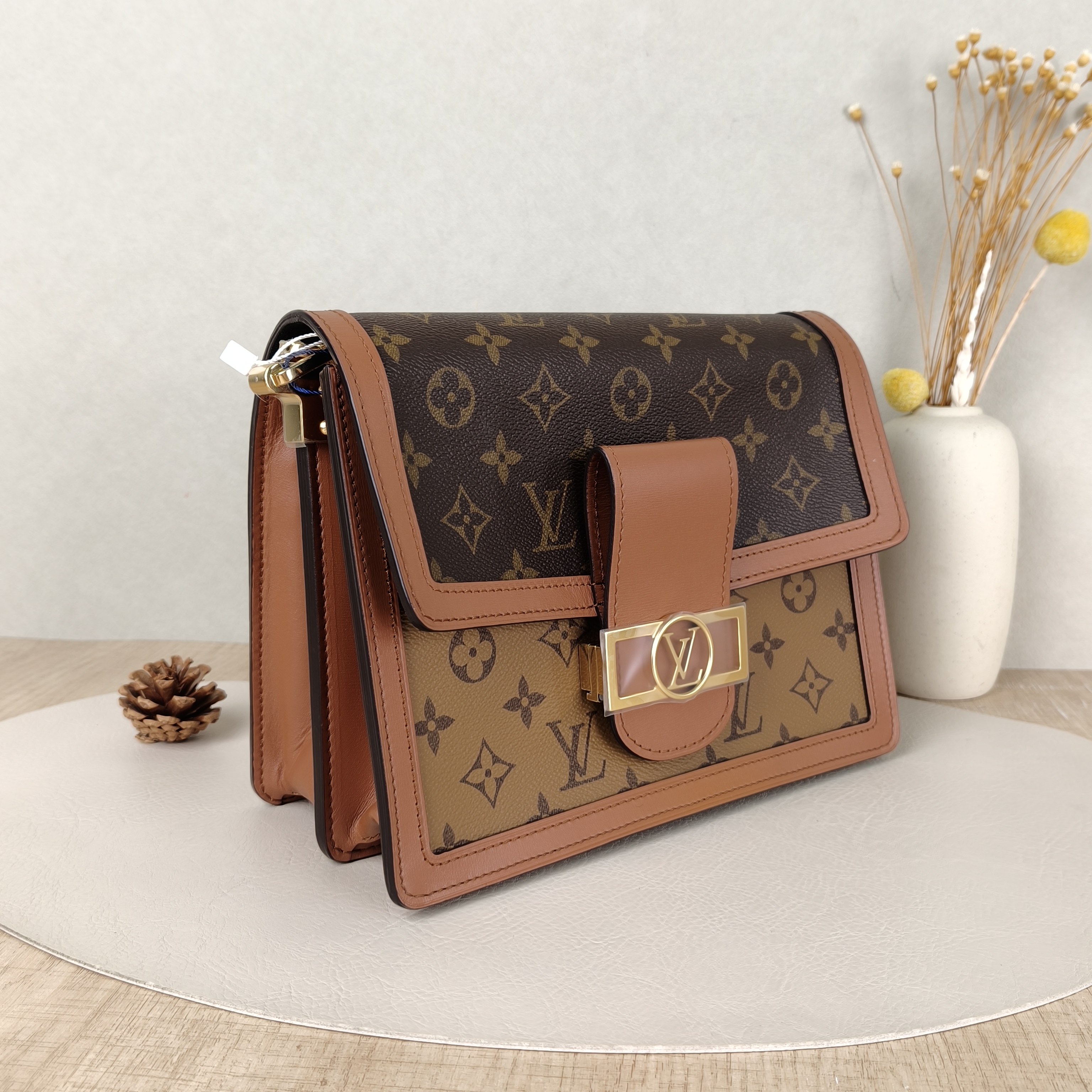 Louis Vuitton Crossbody Bag Dauphine Monogram PVC Medium25 × 10.5 × 17 cm — cover view 3 of 5