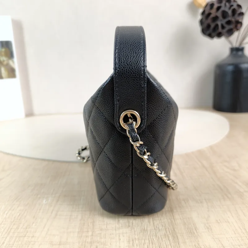 Chanel Crossbody Bag Crossbody Bag Black Calfskin One Size 21.5 × 7.5 × 19 cm — detail view 2 of 14