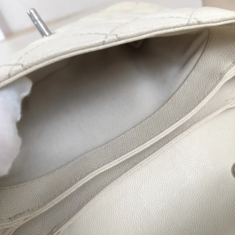 Chanel Crossbody Bagcf Collection Crossbody Bag White Calfskin One Size19 × 7 × 16 cm — detail view 5 of 16