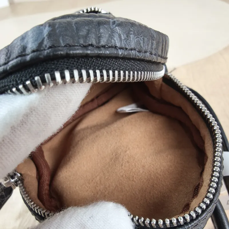 MCM Charm Charm Black Canvas 9.5 × 4.5 × 11.5 cm — detail view 3 of 8