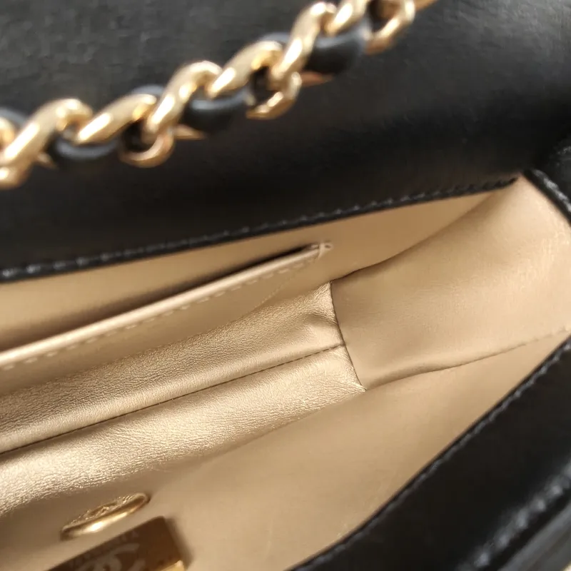 Chanel Crossbody Bag24b Crossbody Bag Black Lambskinmini18 × 6 × 11 cm — detail view 1 of 15