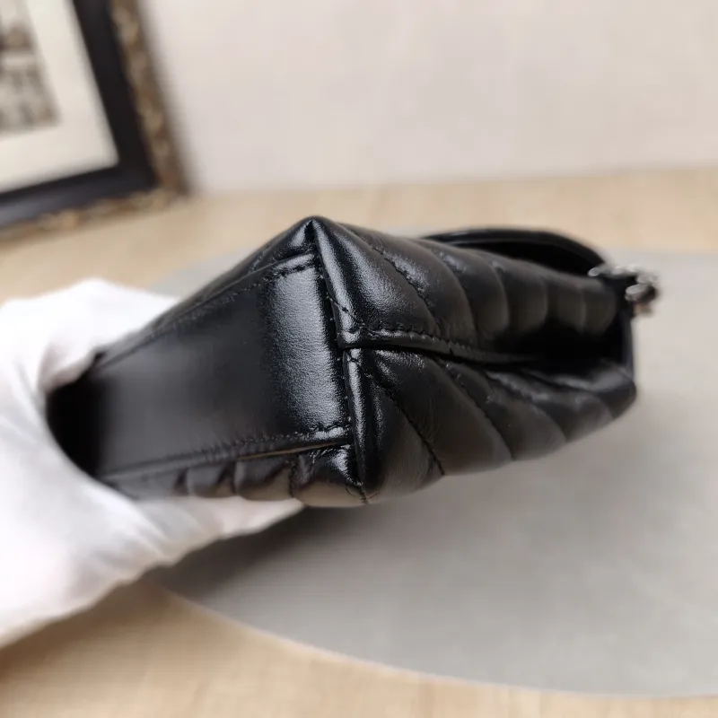 Chanel Crossbody Bag Coco Handle​Black V Calfskin Mini14.5 × 5.5 × 11.5 cm — detail view 13 of 18
