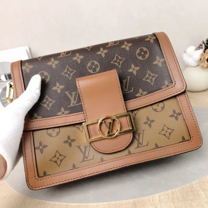 Louis Vuitton Crossbody Bag Dauphine Monogram PVC Medium25 × 10.5 × 17 cm — detail view 1 of 12