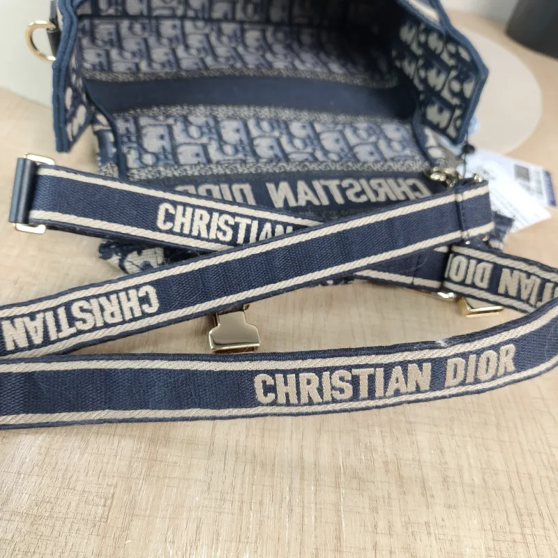 DIOR Crossbody Bag camp Messenger Bag Blue Canvas Small 23 × 8 × 15 cm — detail view 4 of 11