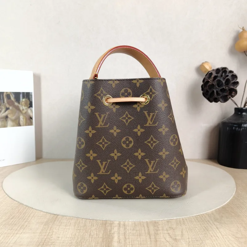 Louis Vuitton Crossbody Bag NÉONOÉ Bucket Bag BB Monogram PVC BB 20 × 13 × 20 cm — cover view 2 of 5