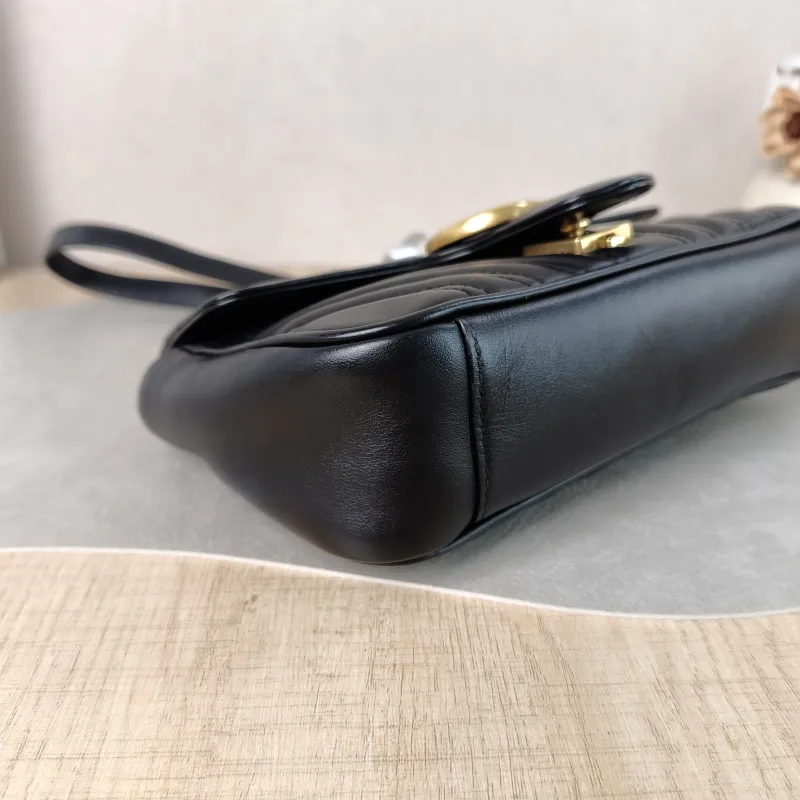 GUCCI Crossbody Bag GG Marmont Small Marmont 22 Black CC alfskin Small 22 × 6 × 13 cm — detail view 4 of 11