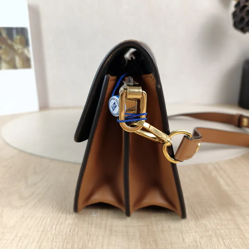Louis Vuitton Crossbody Bag Dauphine Monogram PV Cmini20 × 9 × 15 cm — detail view 8 of 13
