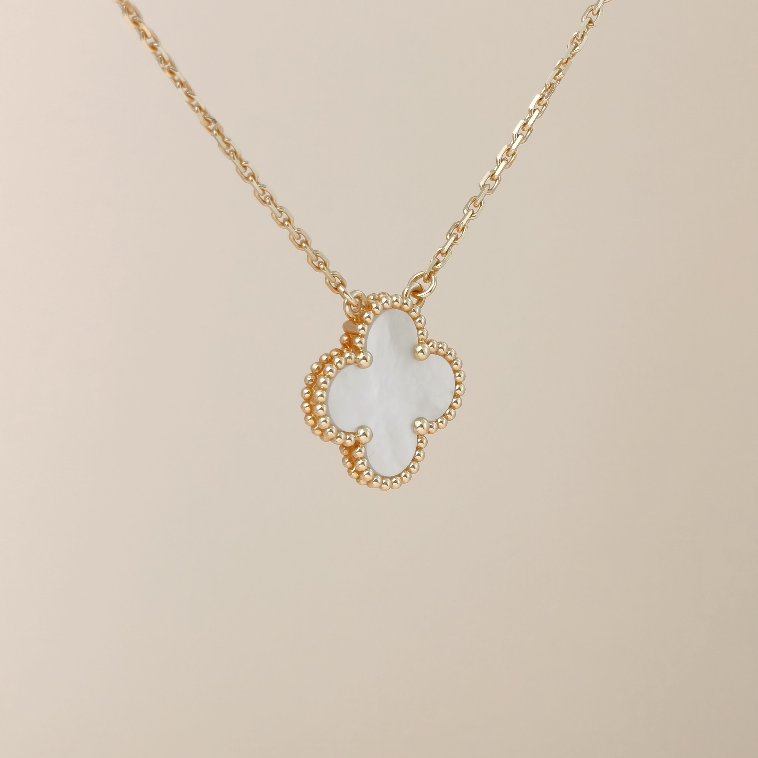 Van Cleef & Arpels Necklace Alhambra Pearl · White Mother-of-Pearl18KY ellow Gold Vintage Small42cm — cover view 9 of 10