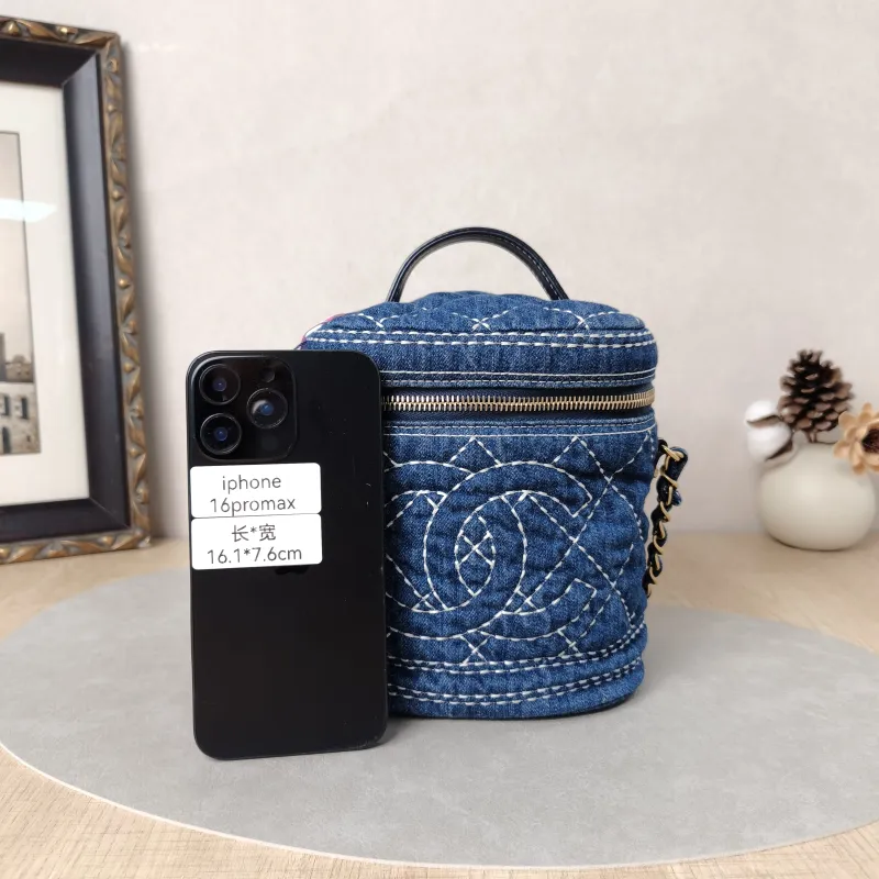 Chanel Top Handle Crossbody Bag Blue One Size17 × 13 × 18 cm — cover view 5 of 5