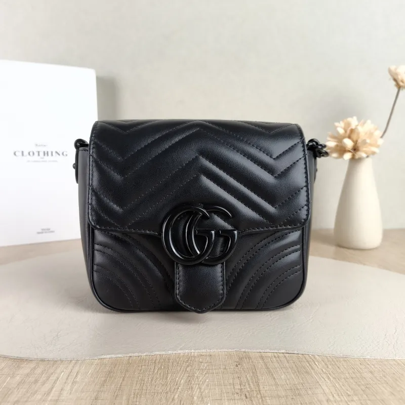 GUCCI Crossbody Bag GG Marmont Marmont Black Calfskin Mini 18 × 8 × 15 cm