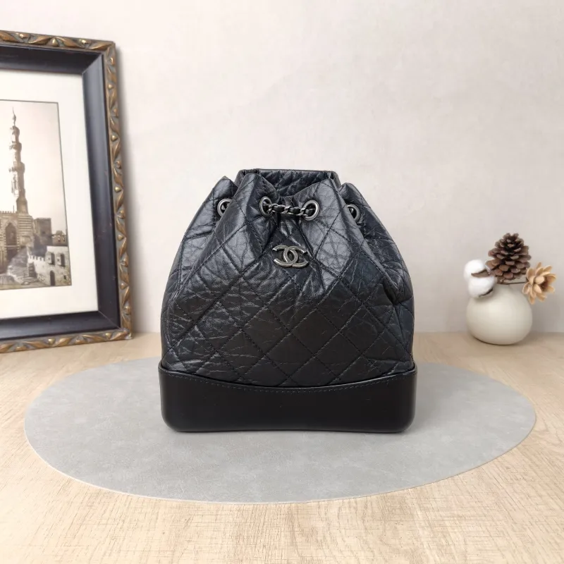 Chanel Backpack Gabrielle Backpack Black CC alfskin22.5 × 10.5 × 23 cm