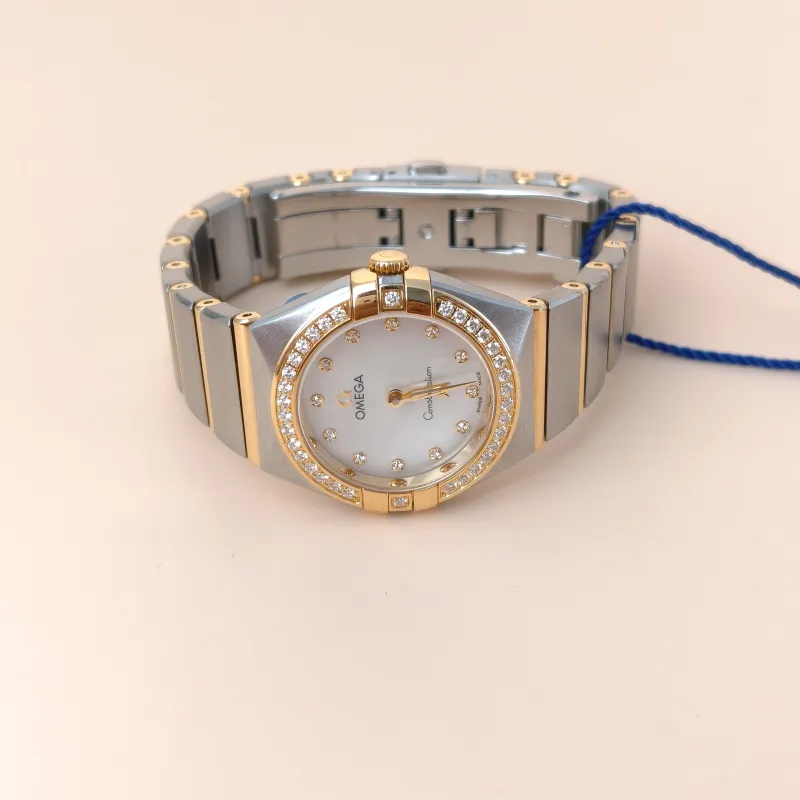 OMEGA Watch Watch White One Size25mm — cover view 7 of 10
