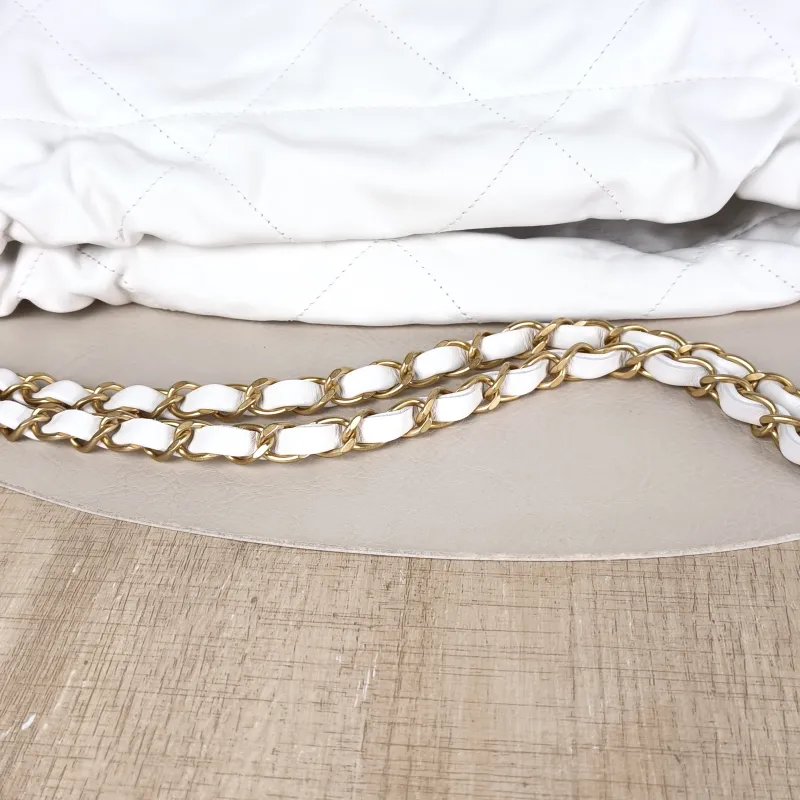 Chanel Shoulder Bag22Bag White CC alfskin Small35 × 7 × 37 cm — detail view 13 of 14