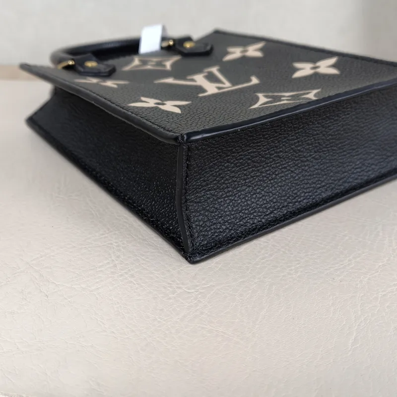 Louis Vuitton Crossbody Bag PETIT SAC PLAT Mini Calfskin Mini 14 × 5 × 17 cm — detail view 5 of 8