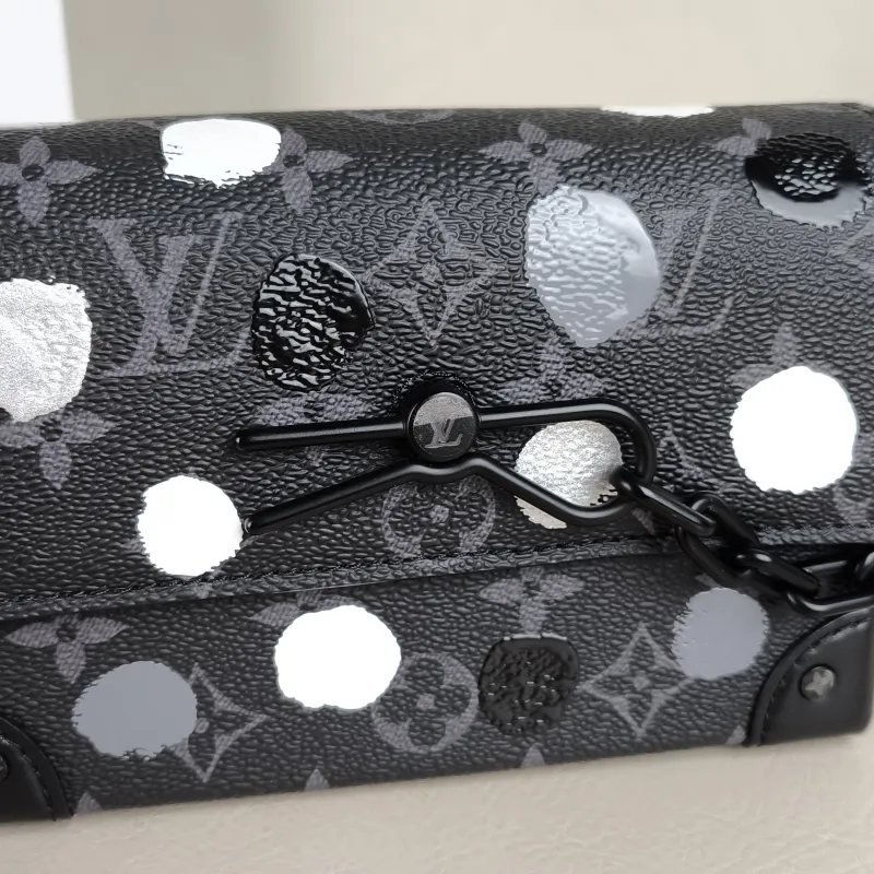 Louis Vuitton Crossbody Bag Steamer Box Monogram · PVC Mini 18 × 6.5 × 11 cm — detail view 3 of 11