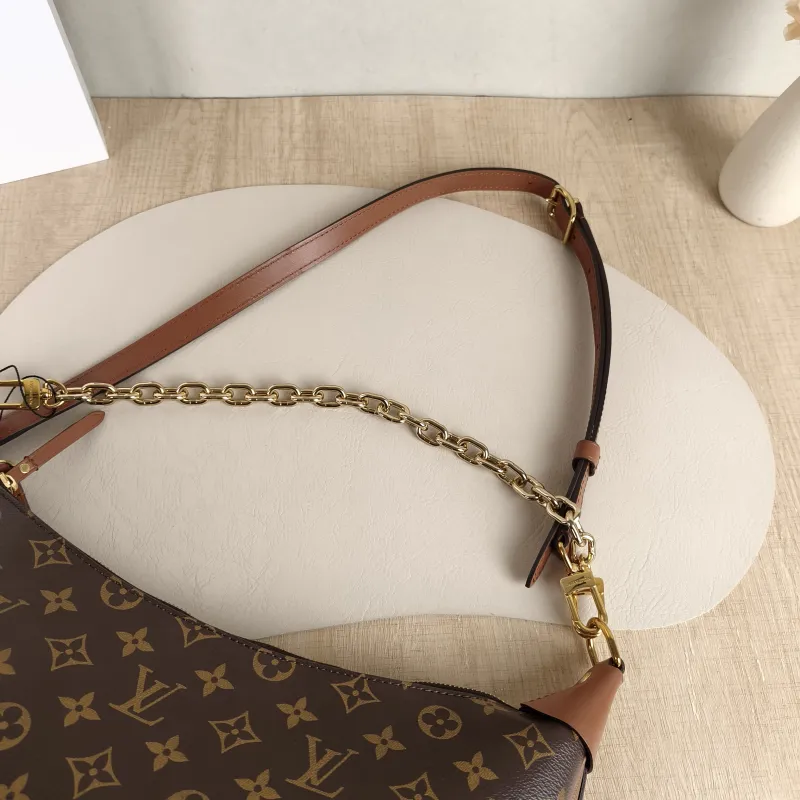 Louis Vuitton Crossbody Bag Loop Hobo Monogram PVC38 × 10 × 26 cm — detail view 8 of 10