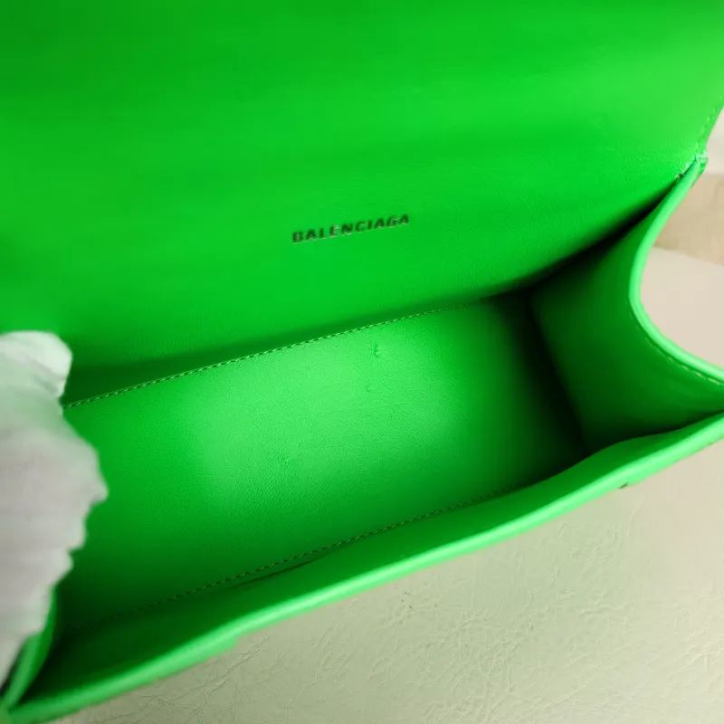 BALENCIAGA Crossbody Bag Hourglass Hourglass Bag Calfskinmini19 × 5 × 12 cm — detail view 3 of 13