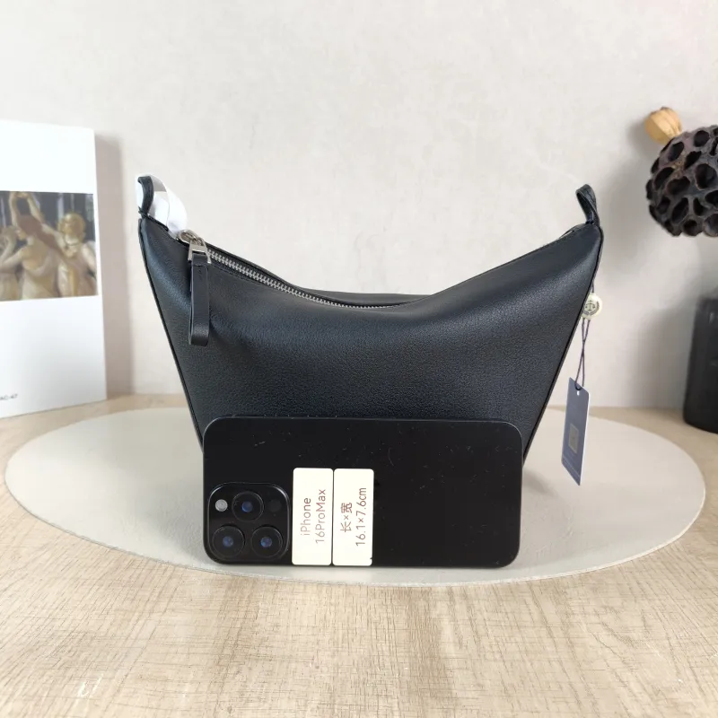 LOEWE Shoulder Bag Hammock Hobo Hobo Black Calfskin Mini 28 × 9.5 × 17 cm — cover view 3 of 6