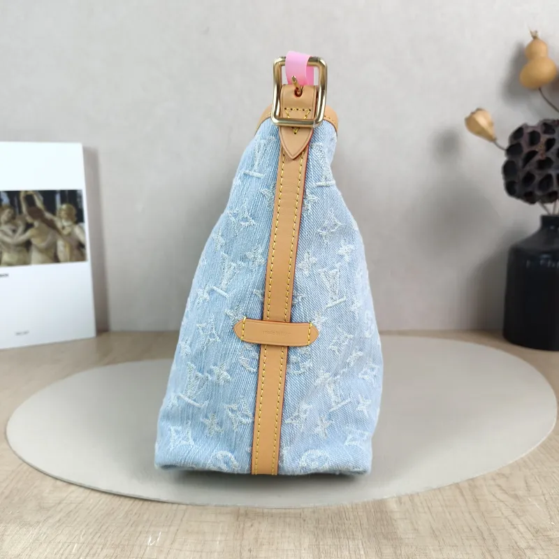 Louis Vuitton Crossbody Bag Carryall Blue Small 29 × 12 × 24 cm — detail view 10 of 14