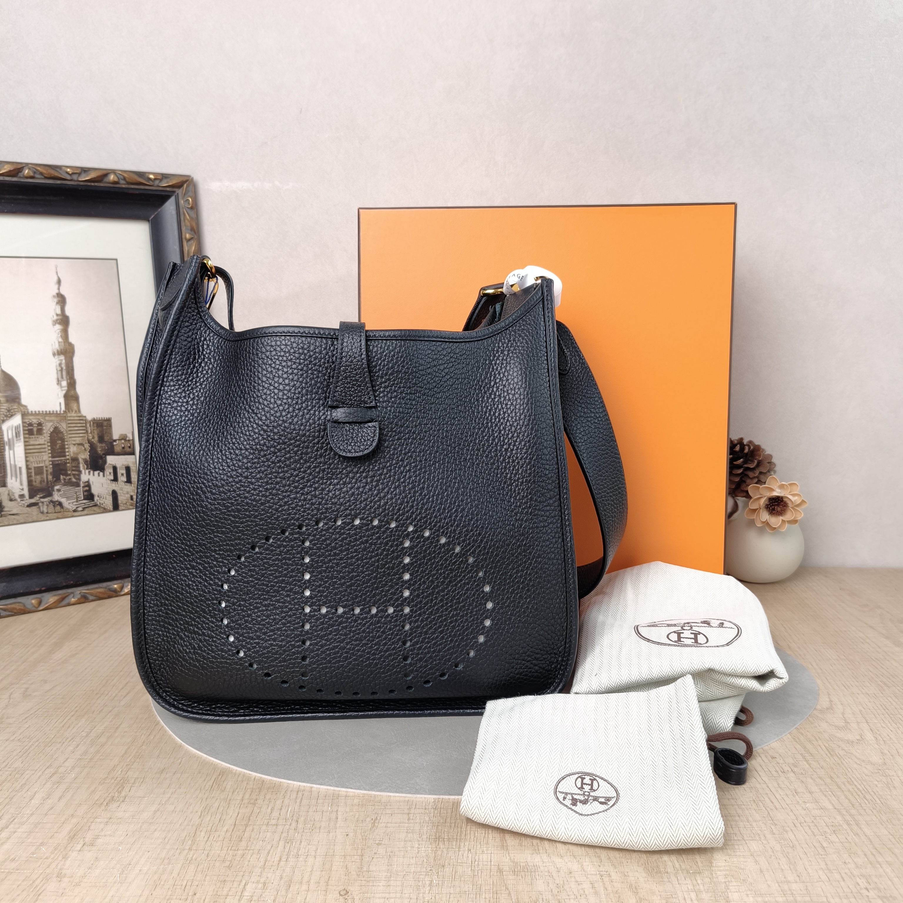 Hermès Crossbody Bag Evelyne 29 29Black TC Calfskin Small29 × 8 × 30 cm — cover view 2 of 6