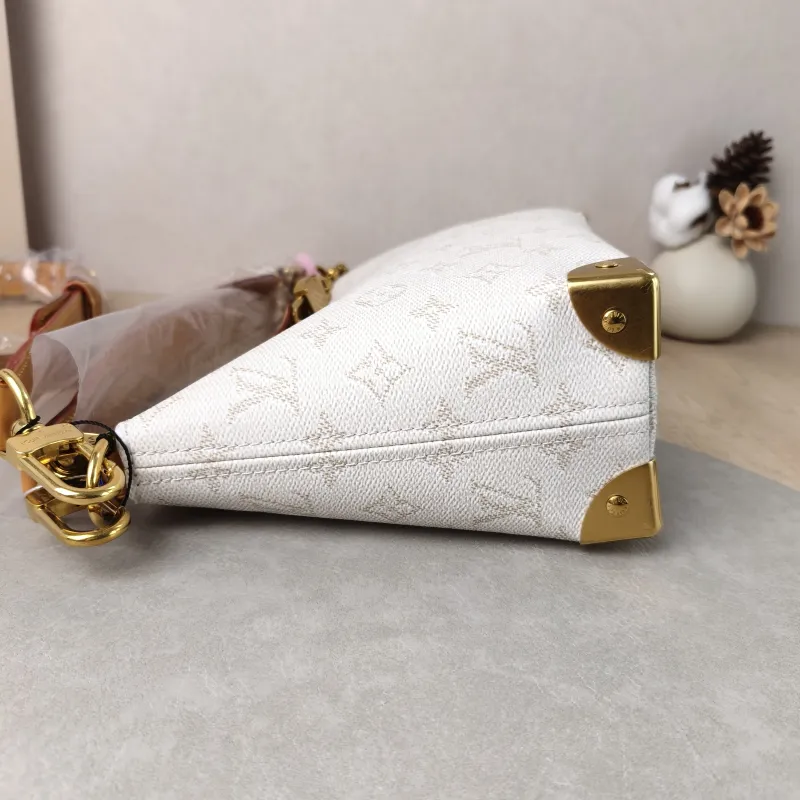 Louis Vuitton Crossbody Bag Bobo Trunk White PVC One Size 32 × 9.5 × 19 cm — detail view 3 of 13