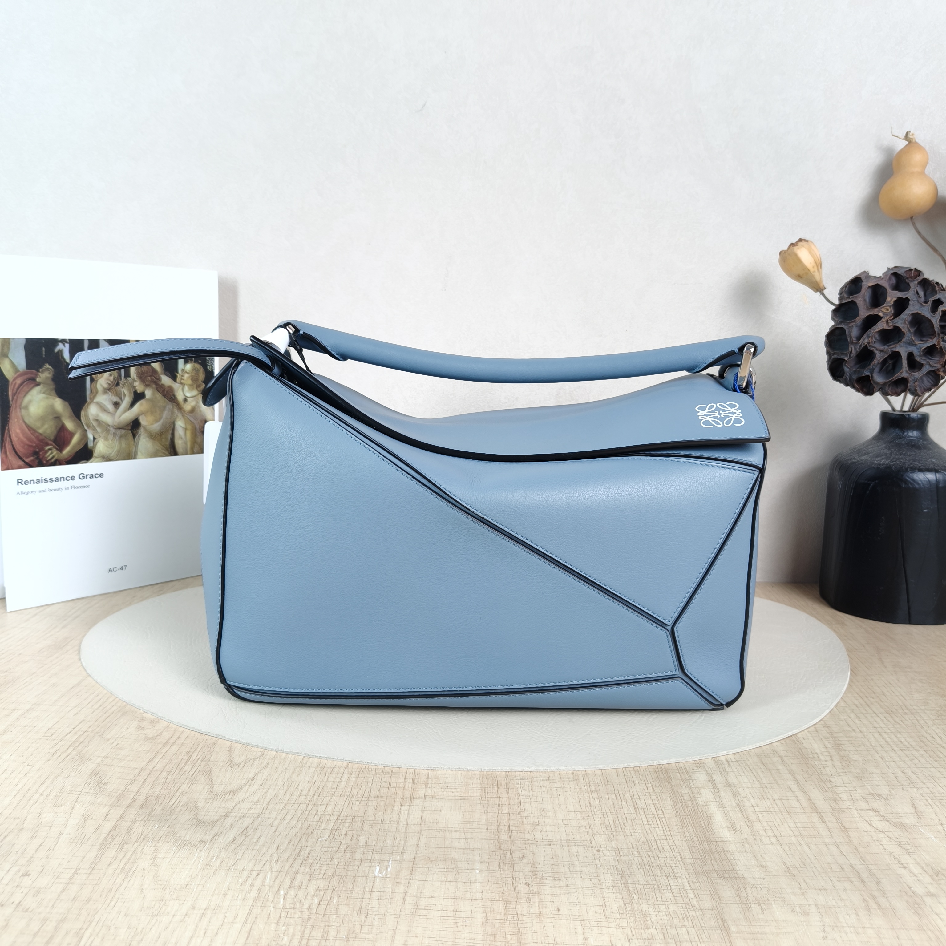 LOEWE Crossbody Bag Puzzle Blue Calfskin Medium29 × 14 × 19.5 cm