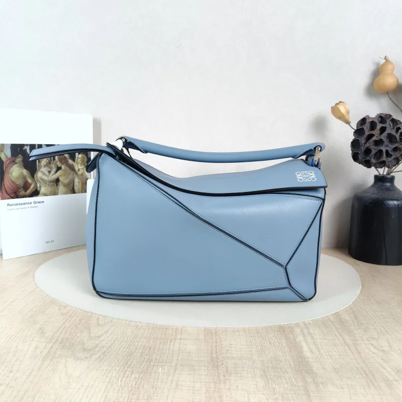 LOEWE Crossbody Bag Puzzle Blue Calfskin Medium29 × 14 × 19.5 cm