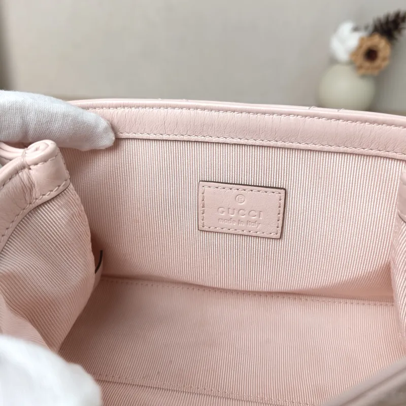 GUCCI Crossbody Bag GG Marmont Marmont Shoulder Bag Pink Calfskinmini20 × 6.5 × 12 cm — detail view 16 of 16