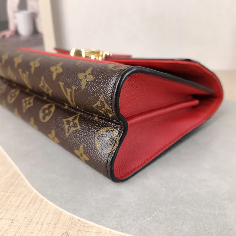 Louis Vuitton Crossbody Bag VICTOIRE Red PVC · Calfskin One Size 27 × 10 × 17 cm — detail view 6 of 13