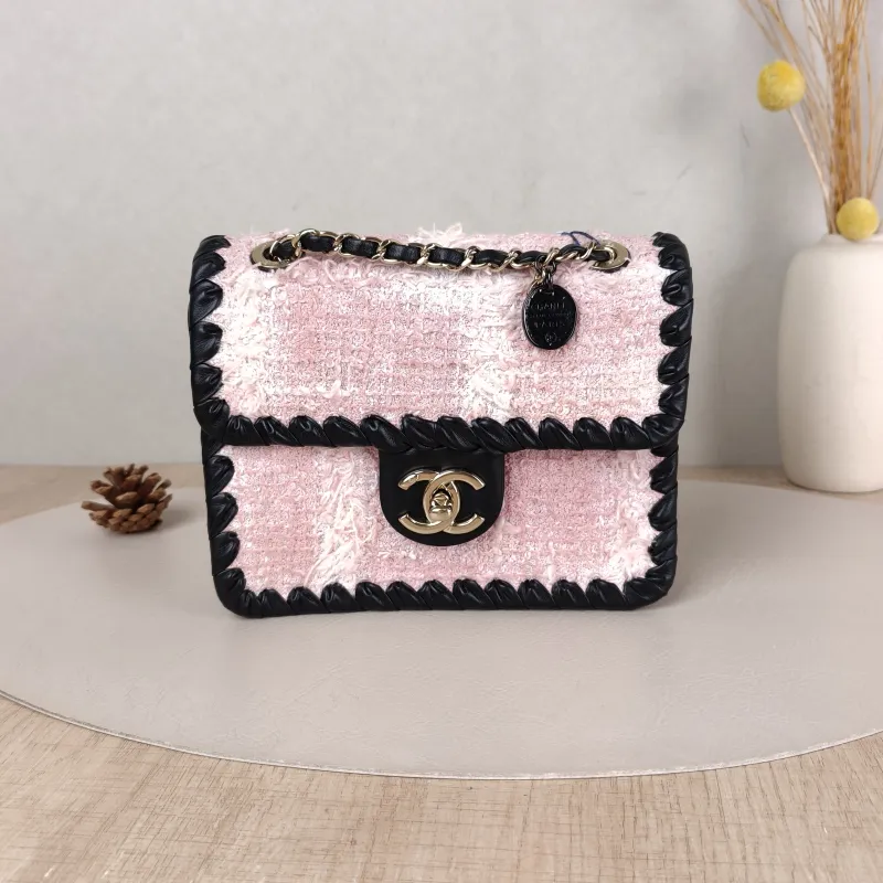 Chanel Crossbody Bag 22c Woven Pink One Size 19 × 5 × 15 cm