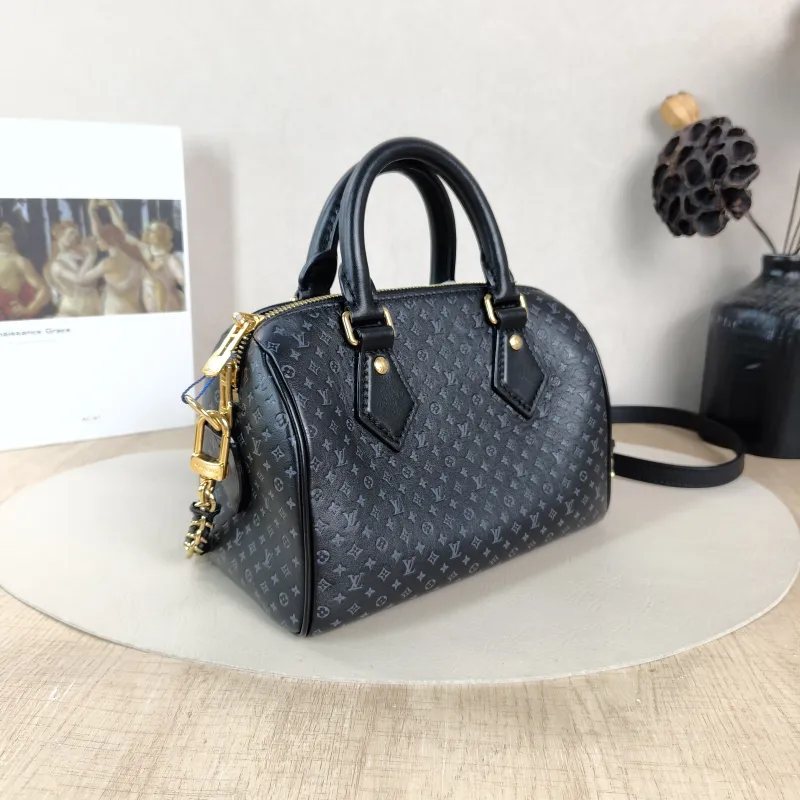 Louis Vuitton Crossbody Bag Speedy20 Black Calfskin Small 20.5 × 12 × 13.5 cm — cover view 3 of 5