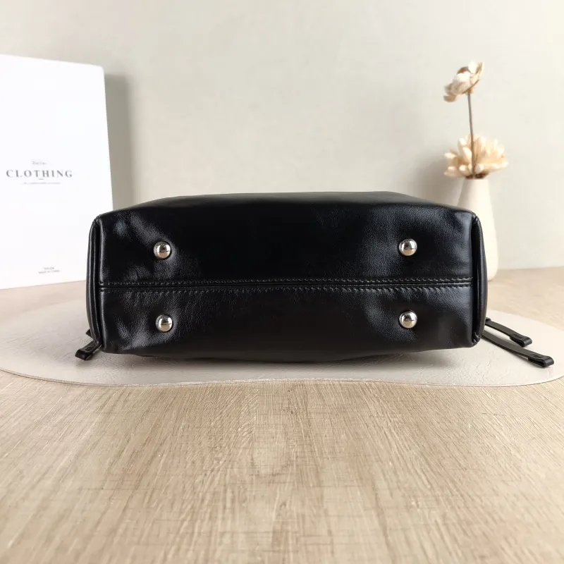 Louis Vuitton Backpack Off Duty Vibe Backpack Black SL ambskin One Size 24 × 10 × 25 cm — cover view 2 of 5