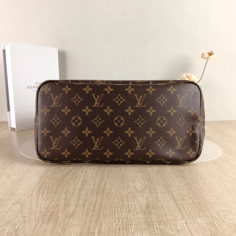 Louis Vuitton Shoulder Bag Neverfull Monogram PVC Medium 31 × 14 × 28 cm — cover view 4 of 5