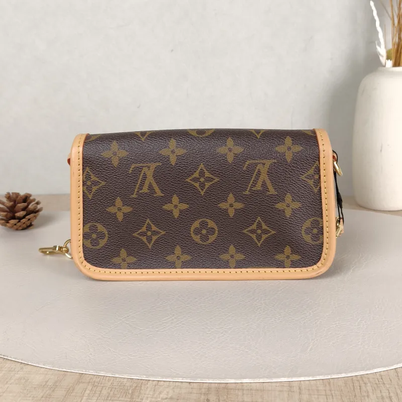 Louis Vuitton Crossbody Bag Diane Baguette Bag Monogram PV Cnano19 × 6 × 10.5 cm — cover view 6 of 6