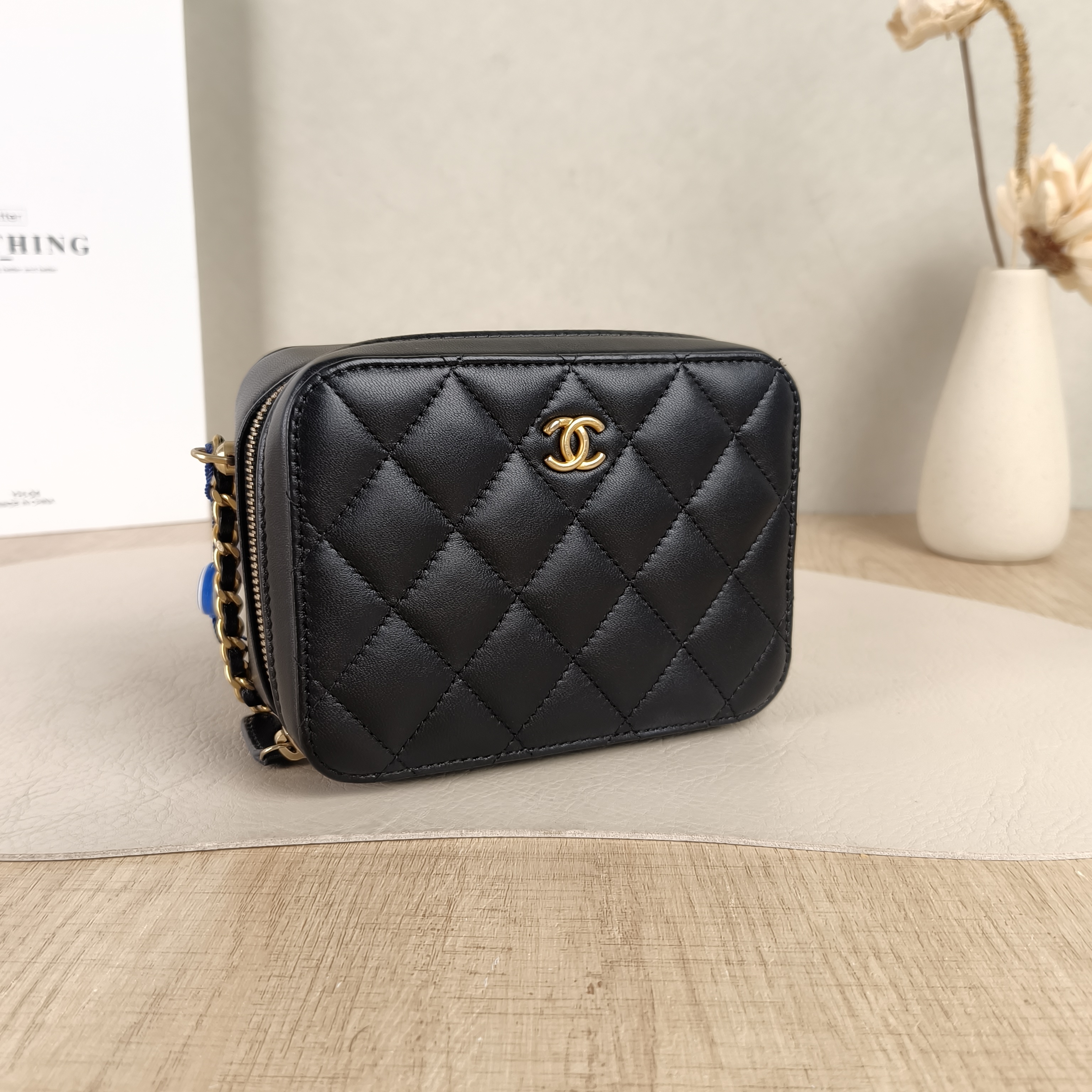 Chanel Crossbody Bag Camera Bag Black Lambskin One Size15 × 6 × 10 cm — cover view 3 of 5